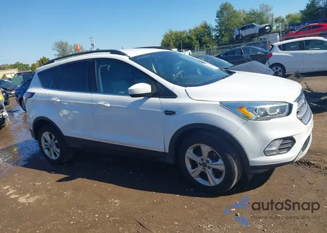2017 Ford Escape Se z USA, uszkodzony, nr VIN 1FMCU0GD1HUE45986